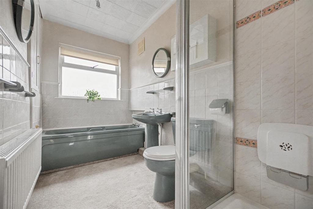 Bathroom.jpeg