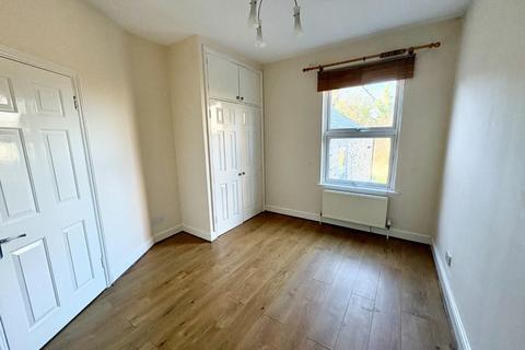 2 bedroom maisonette to rent, Howson Road, Brockley, London, SE4
