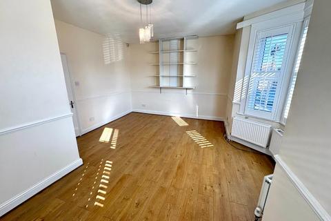 2 bedroom maisonette to rent, Howson Road, Brockley, London, SE4