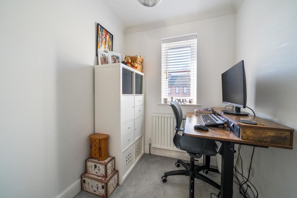Bedroom/Study