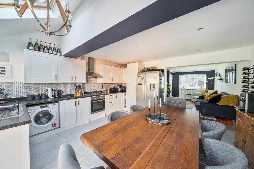 Kitchen/Dining Area