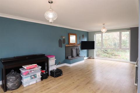 4 bedroom detached house for sale, Orchard Drive, Middleton On The Wolds, Driffield