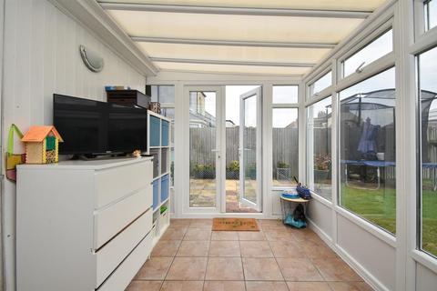 3 bedroom semi-detached house for sale, Bulverhythe Road, St. Leonards-On-Sea TN38