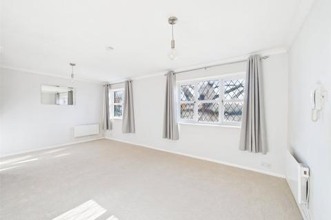 2 bedroom apartment to rent, Bell Lane, Buckinghamshire HP27