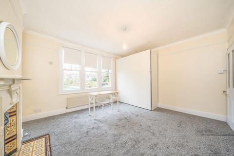 2 bedroom maisonette to rent, Stanthorpe Road, London SW16