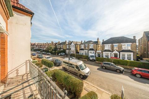 2 bedroom maisonette to rent, Stanthorpe Road, London SW16