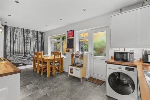 undefined, Hicks Farm Rise, High Wycombe HP13