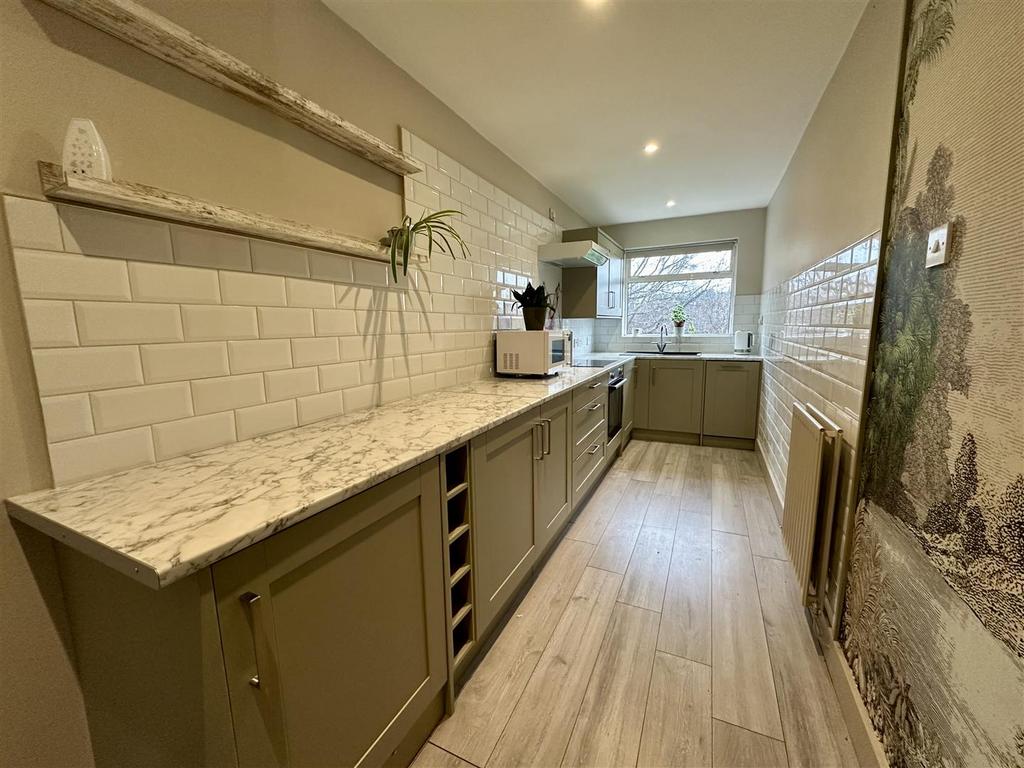 Lounge/Kitchen