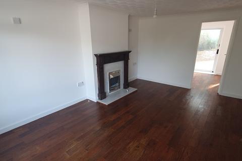 3 bedroom semi-detached house to rent, 231 Woolaston Avenue