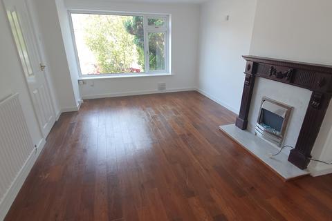 3 bedroom semi-detached house to rent, 231 Woolaston Avenue