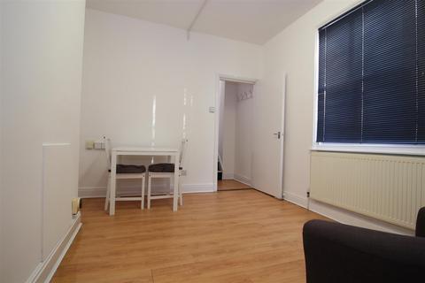 1 bedroom house to rent, Evington Road, Off London Road, Leicester