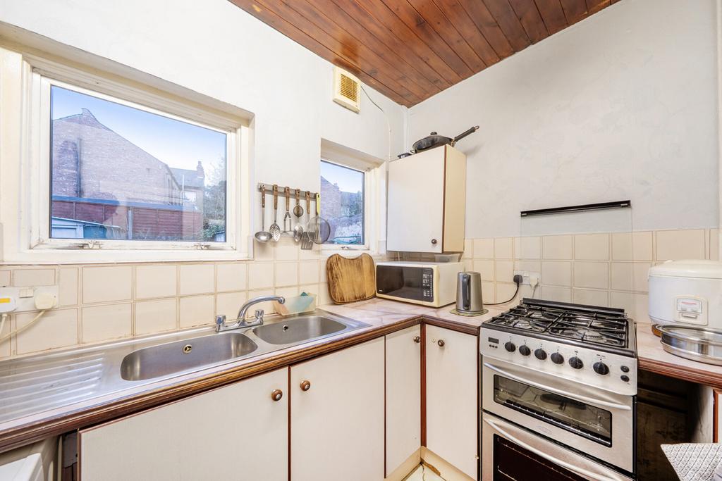 1417517 15 699745...