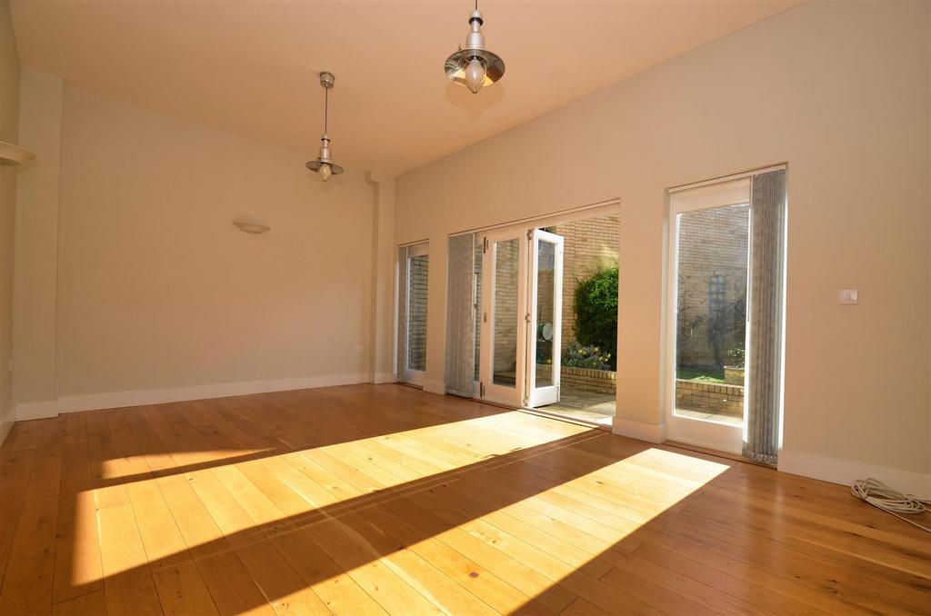 House in Ryde, Oakfield - View 2