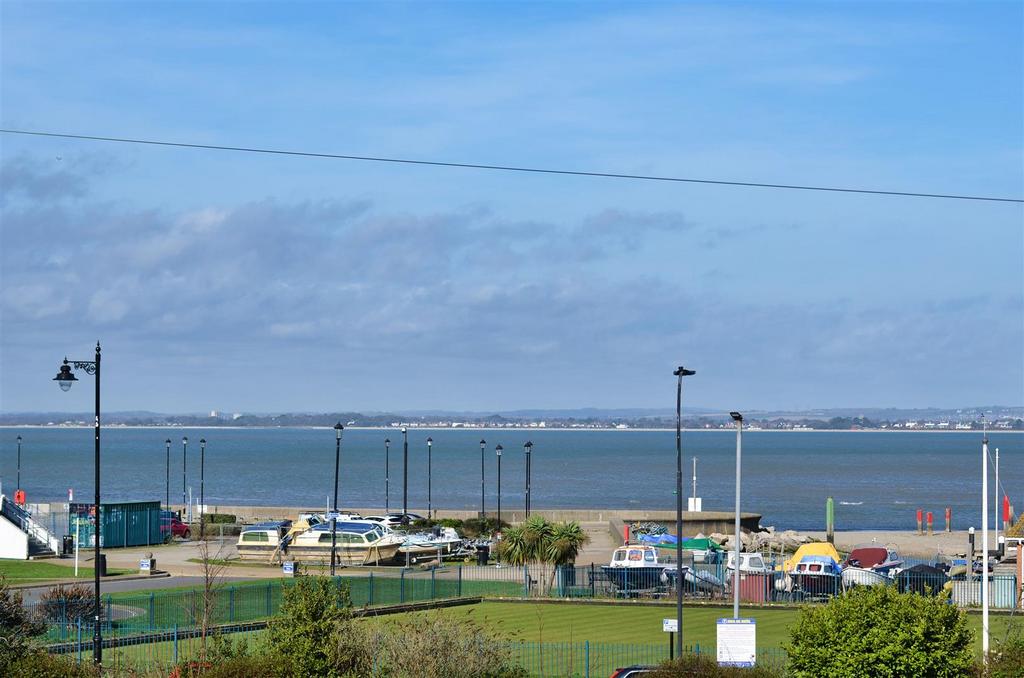 House in Ryde, Oakfield - View 5