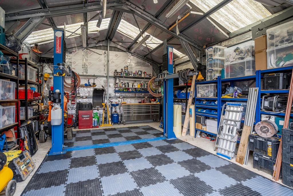 Garage