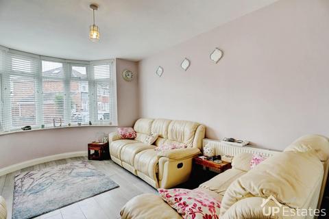 3 bedroom end of terrace house for sale, Silverdale Close, Coventry