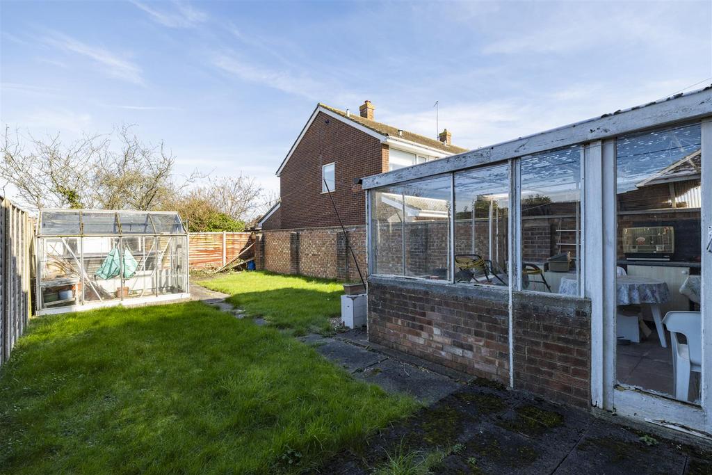 GARDEN 1.jpg