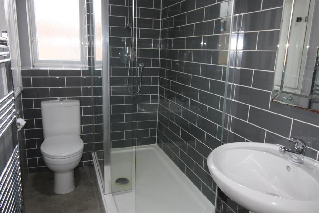 Bathroom.JPG