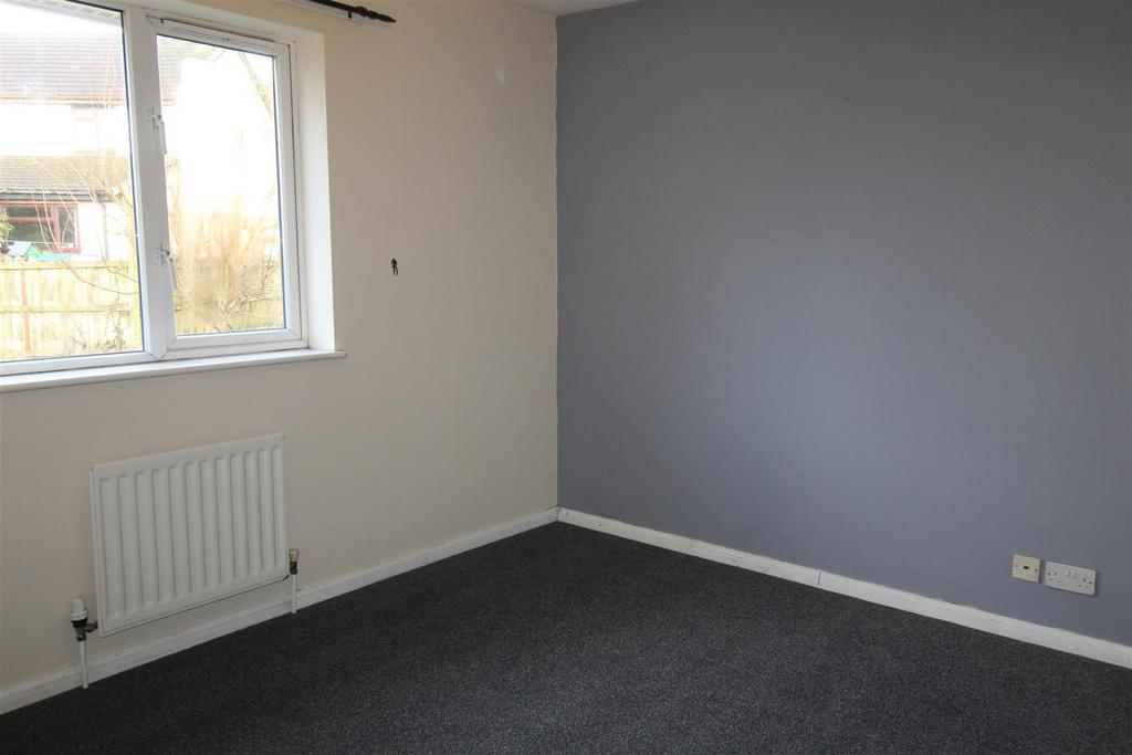 Bedroom 1.JPG
