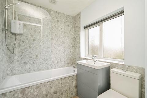 3 bedroom semi-detached house to rent, Acacia Walk, Banbury