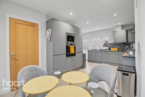 2 bedroom semi-detached house for sale, St Catherines Road, Lincoln