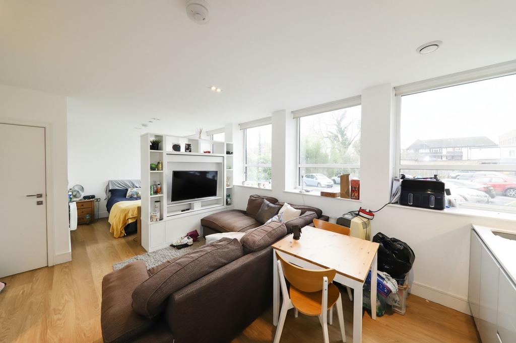 Living Bedroom (E)