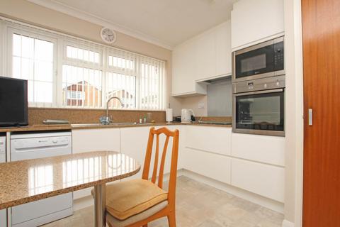 2 bedroom detached house for sale, Thackeray Close, Eastbourne, BN23 7TJ