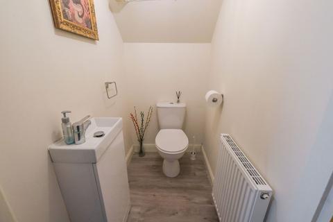 2 bedroom detached house for sale, Baker Street, Huddersfield HD3