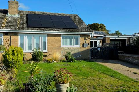 2 bedroom semi-detached bungalow for sale, St. Peters Close,Burgh Le Marsh,Skegness,Lincolnshire,PE24 5EH