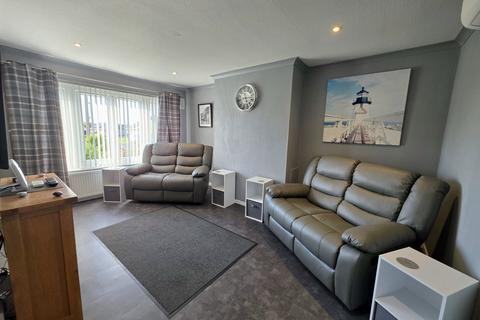 2 bedroom semi-detached bungalow for sale, St. Peters Close,Burgh Le Marsh,Skegness,Lincolnshire,PE24 5EH