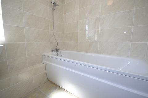 3 bedroom maisonette to rent, High Street West Wickham BR4