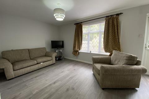 3 bedroom end of terrace house to rent, Fuller Street, Hendon, London