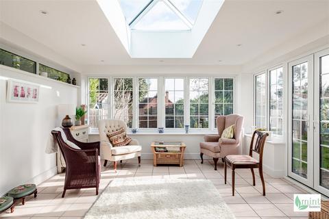 4 bedroom detached house for sale, Aviary Road, Woking GU22
