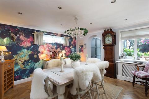 3 bedroom detached house for sale, Sefton Avenue, York