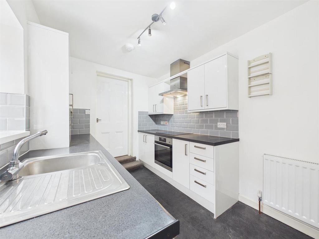 Kitchen 3.jpg