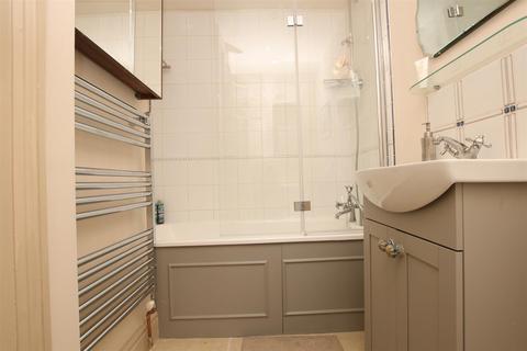 undefined, Russell Street, Bath BA1