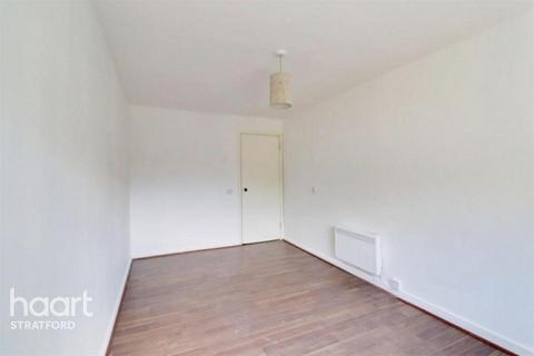 1 bedroom flat for sale, Sprowston Road, London