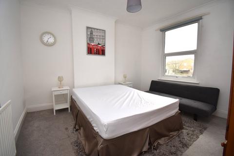 2 bedroom apartment for sale, Eglinton Hill, Shooters Hill