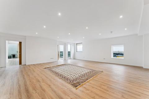 3 bedroom flat for sale, Meadowside Quay Walk, Flat 9/1, Penthouse, Glasgow Harbour, Glasgow, G11 6AX