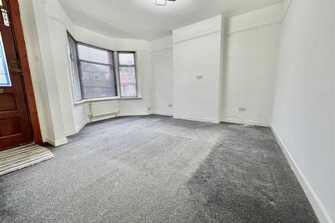 3 bedroom terraced house to rent, Chiltern Road, Dunstable, LU6 1ER