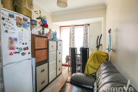 2 bedroom house to rent, Woodrow Avenue, Hayes, Middlesdex