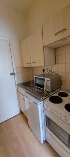 Studio to rent, Chatsworth Road