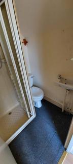 Studio to rent, Chatsworth Road