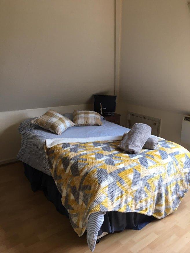 Chatsworth-road-nw2-4bl-1049422