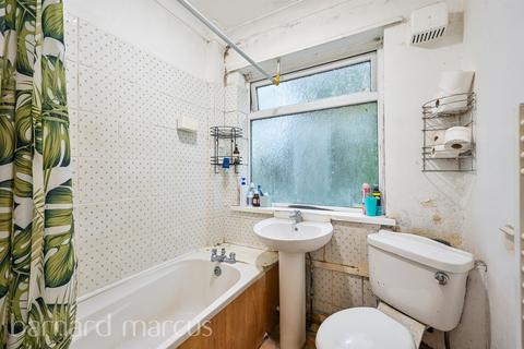 3 bedroom terraced house for sale, Seely Road, London