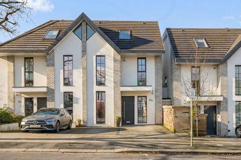 4 bedroom semi-detached house for sale, Wycombe Gardens, London NW11