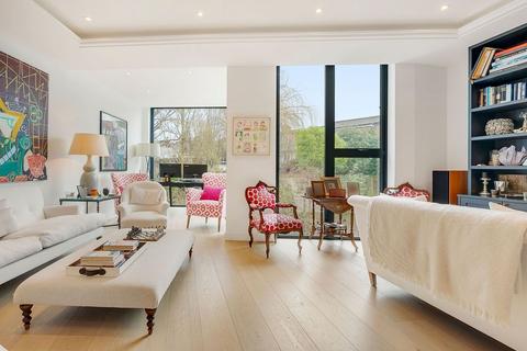 4 bedroom semi-detached house for sale, Wycombe Gardens, London NW11