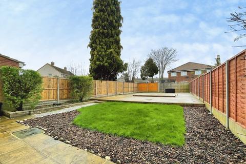 3 bedroom terraced house to rent, Hillersdon, Slough SL2