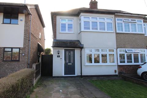 undefined, Kings Gardens, Upminster RM14