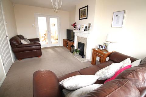 undefined, Kings Gardens, Upminster RM14